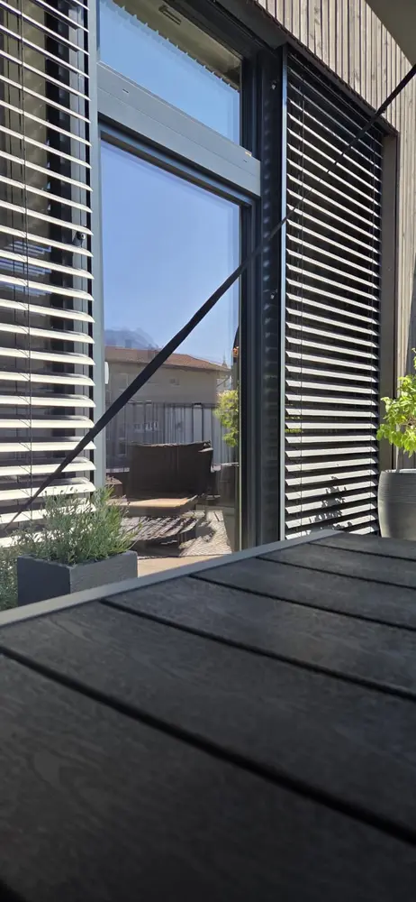 External blinds and glass